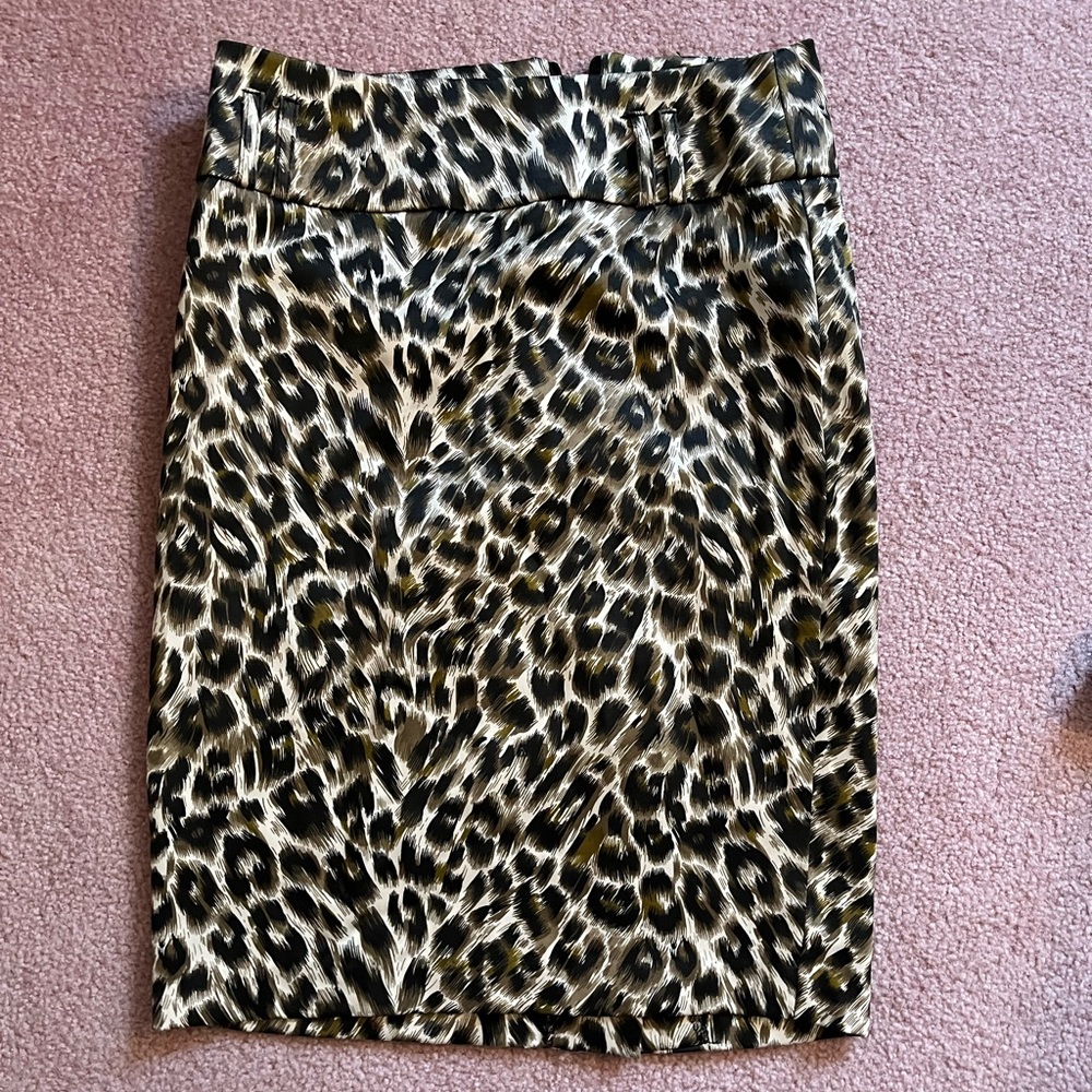 Leopard pencil skirt
